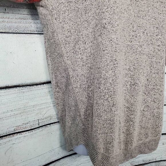 Maurices Beige Knit Sweater with Red Plaid Raglan Sleeves Cozy Pullover Size Sma - Picture 3 of 8